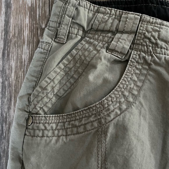 URBAN LIFE Tan/Beige Longer Length Cargo Shorts Size is 3/4 - Picture 6 of 7